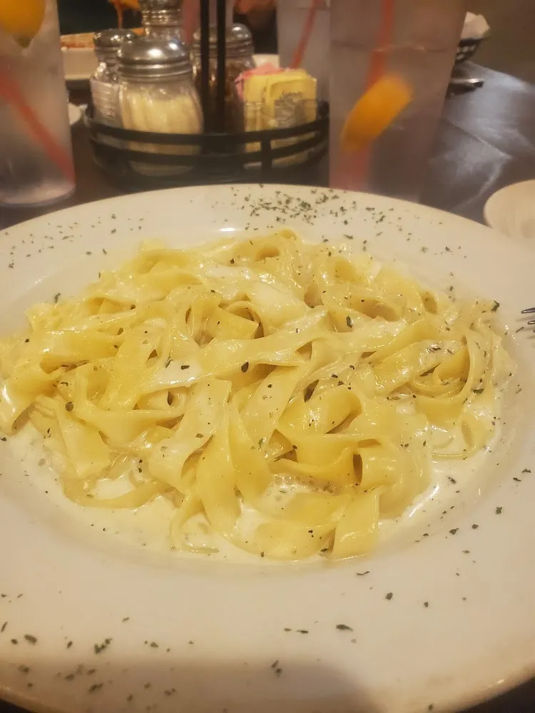 Fettuccine Alfredo